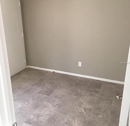 3rd image of 1104 Solana Ave