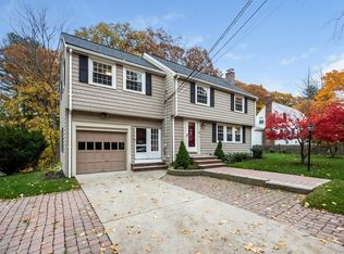 18 Robert St, Wakefield, MA 01880