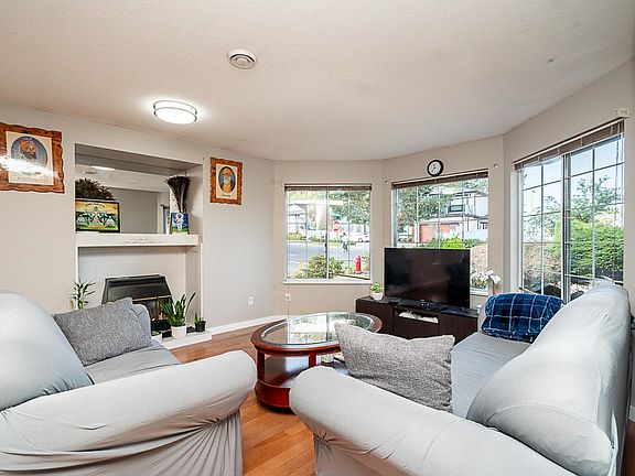 5th image of 6310 171st St