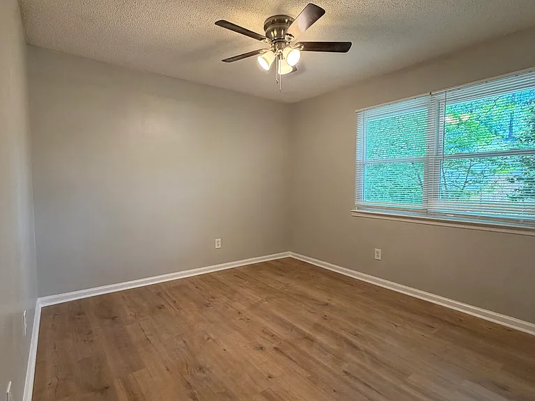 1270 Creekside Ct SE — Photo 14