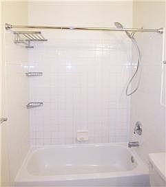 3rd image of 33 W 118th St