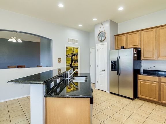 4th image of 8263 N Willow View Dr
