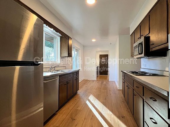 2nd image of 1409 W 53rd Pl