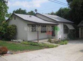 1070 E Woodbury Rd, Pasadena, CA 91104