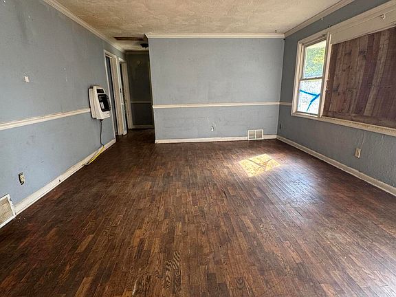 2nd image of 1350 S Newton Avenue