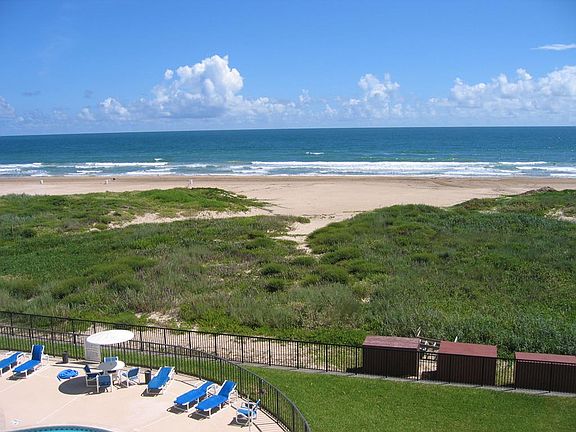 4th image of 900 Padre Blvd #505
