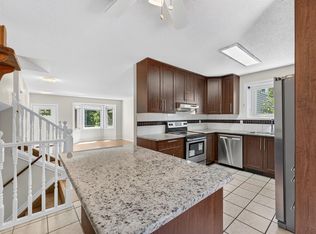 10332 21st Ave NW, Edmonton, AB T6J6B6