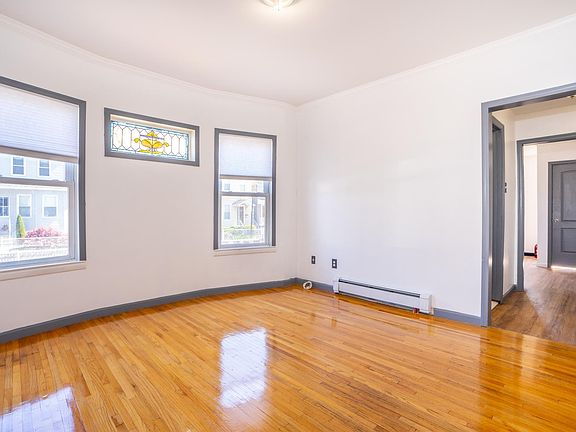 2nd image of 466 Cortlandt St #1