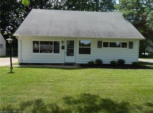 572 Woodmere Rd, Berea, OH 44017