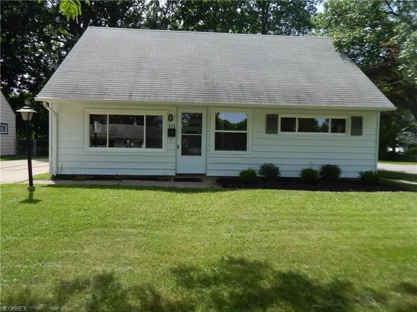 572 Woodmere Rd, Berea, OH 44017