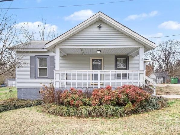 304 Adrian St, Mount Holly, NC 28120