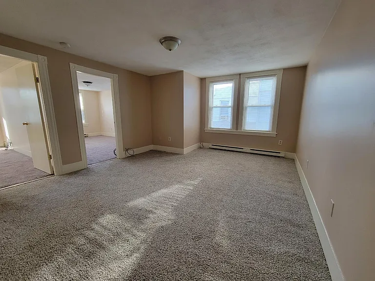 29 Pleasant St #C — Photo 6