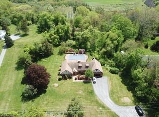 104 Meadows Rd, Lafayette, NJ 07848