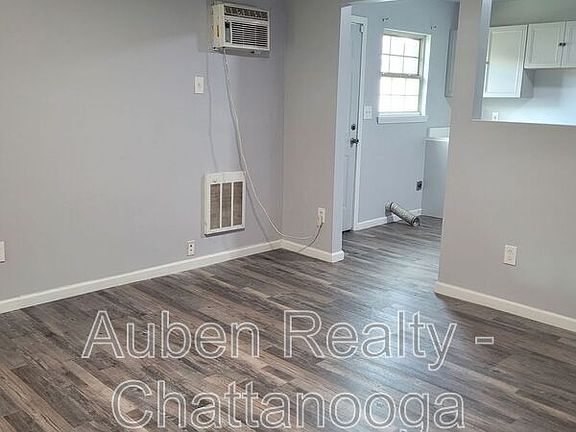 3rd image of 1802 Wilcox Blvd #B