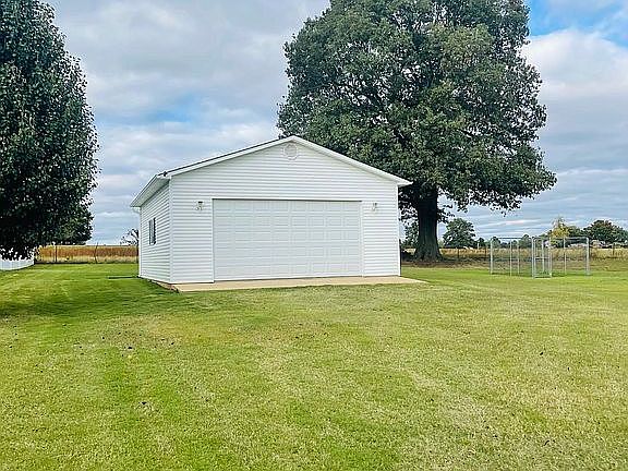 4th image of 2624 Bradford Pear Ln