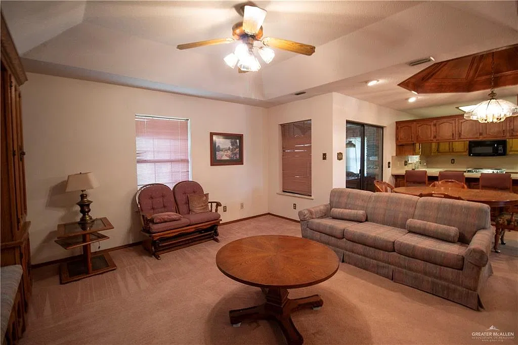 2 bed, 2.5 bath, 1655 sqft, $1,350 — Photo 4