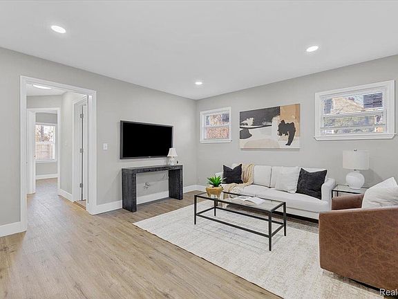 4th image of 16221 Santa Rosa Dr