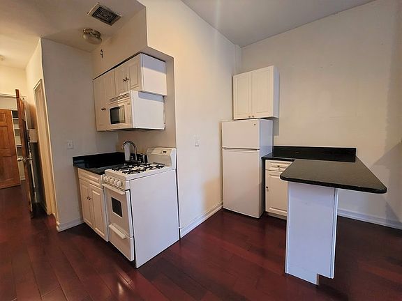 3rd image of 533 3rd Ave #3V