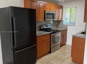 4050 NW 135th St