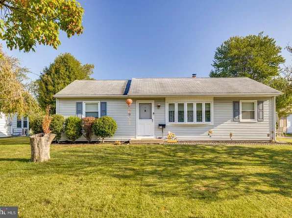 26 Elinor Ave, Stratford, NJ 08084