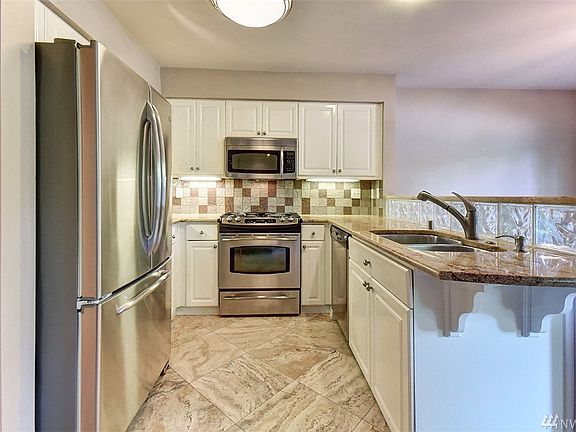 3rd image of 342 102nd Ave SE APT 116