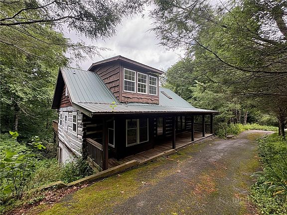 2nd image of 370 Parkway Forest Drive