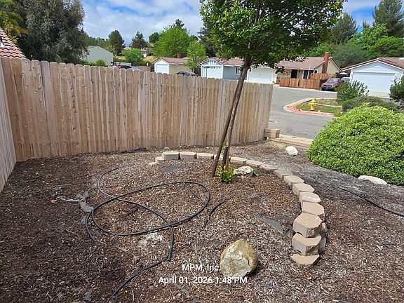 3rd image of 1310 White Clover Ln