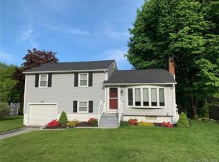 105 Sharon Rd, Mystic, CT 06355