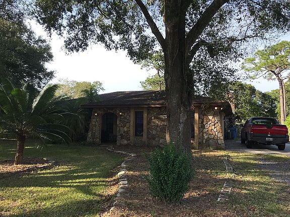 Main house & Driveway