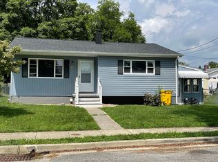 102 Gordon Ln, Glen Burnie, MD 21061