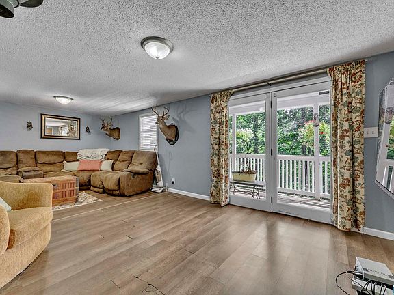 4th image of 325 Turtle Dove Rd