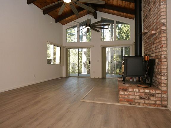 2nd image of 27125 Lake Dr