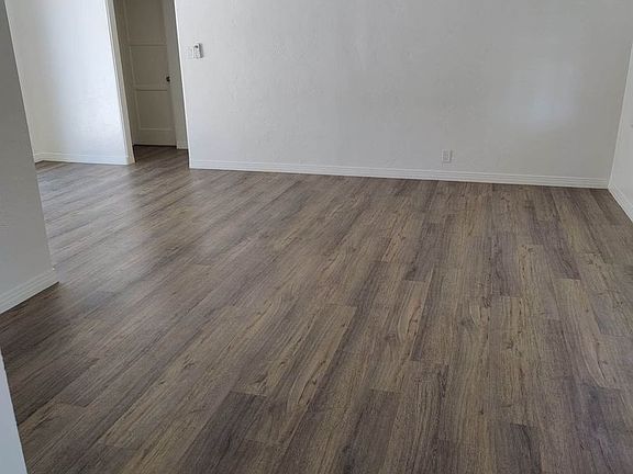5th image of 1634-1636 Glencoe Dr #1634