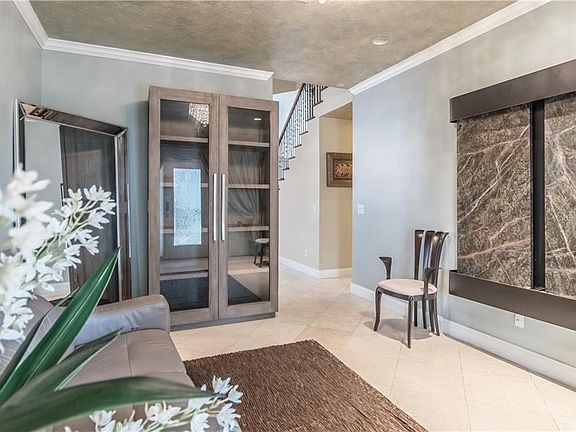 3rd image of 8431 Foxworth Cir #9