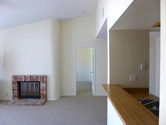 2nd image of 9459 Fairgrove Ln Unit 203
