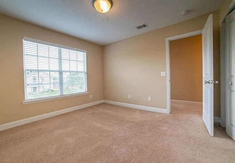 211 Augusta Way — Photo 40