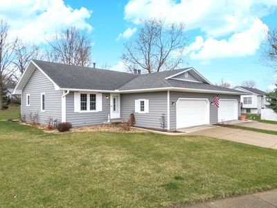 1012 Laesch Ave APT A, Bloomington, IL, 61704