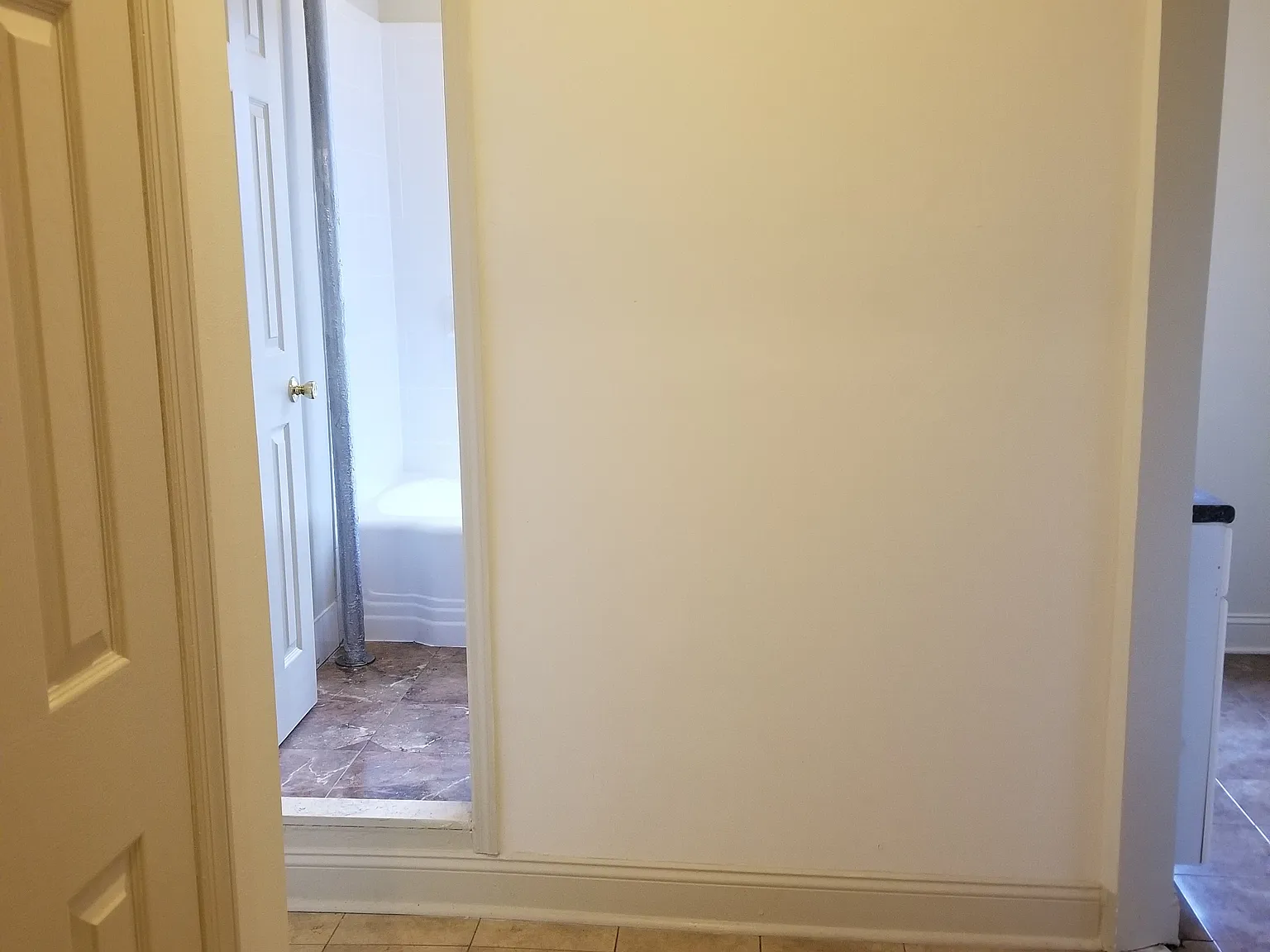 1 bed, 680 sqft, $1,950 — Photo 4