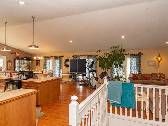 3rd image of 27831 Mathews St