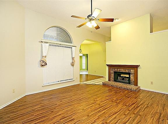 4th image of 5202 Alta Vista Ln