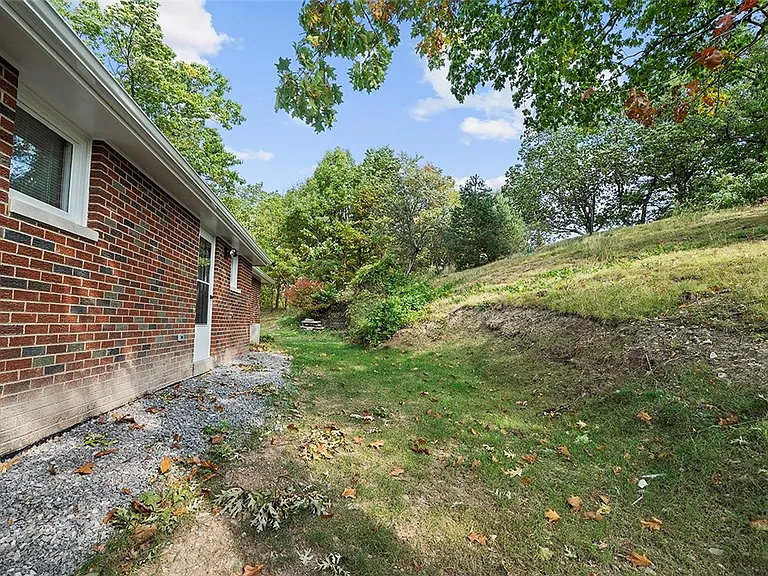 8966 Knoll St — Photo 21