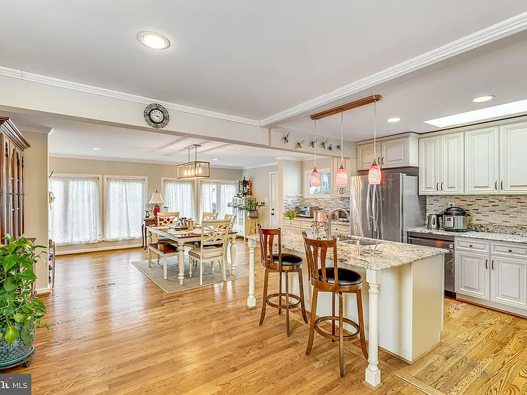 205 Tapawingo Rd SW — Photo 5