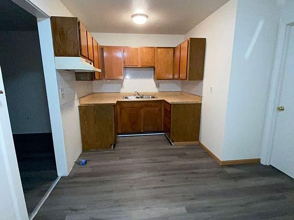 2nd image of 105 Pelican Dr #4