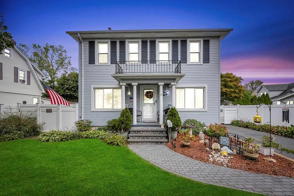 11 harding Avenue, Hicksville, NY 11801 | Zillow