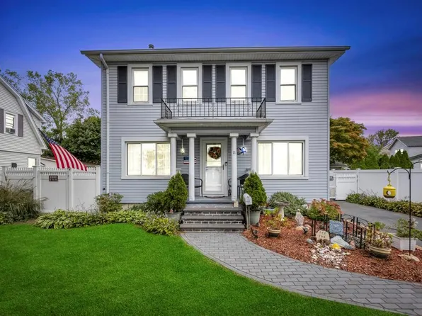 11 harding Avenue, Hicksville, NY 11801