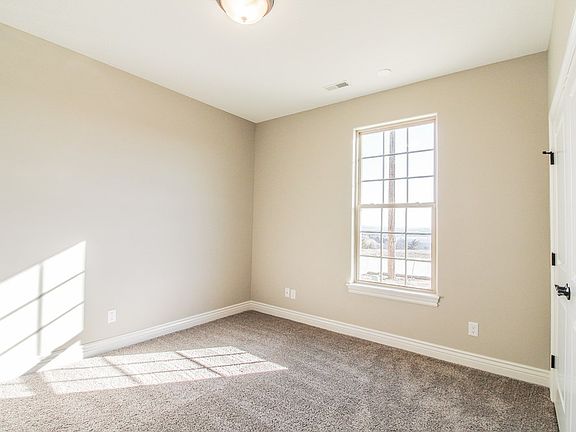 4th image of 4704 Lichen Ln