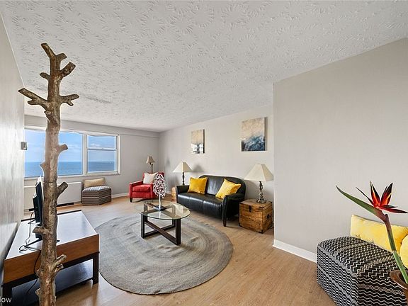 3rd image of 11850 Edgewater Dr APT 706
