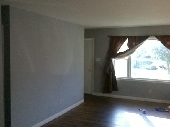 3rd image of 169 Saint Margaret Dr