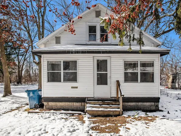 1007 N Albion St, Albion, MI 49224