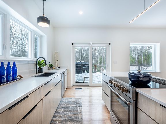 5th image of 9 Windward Ridge